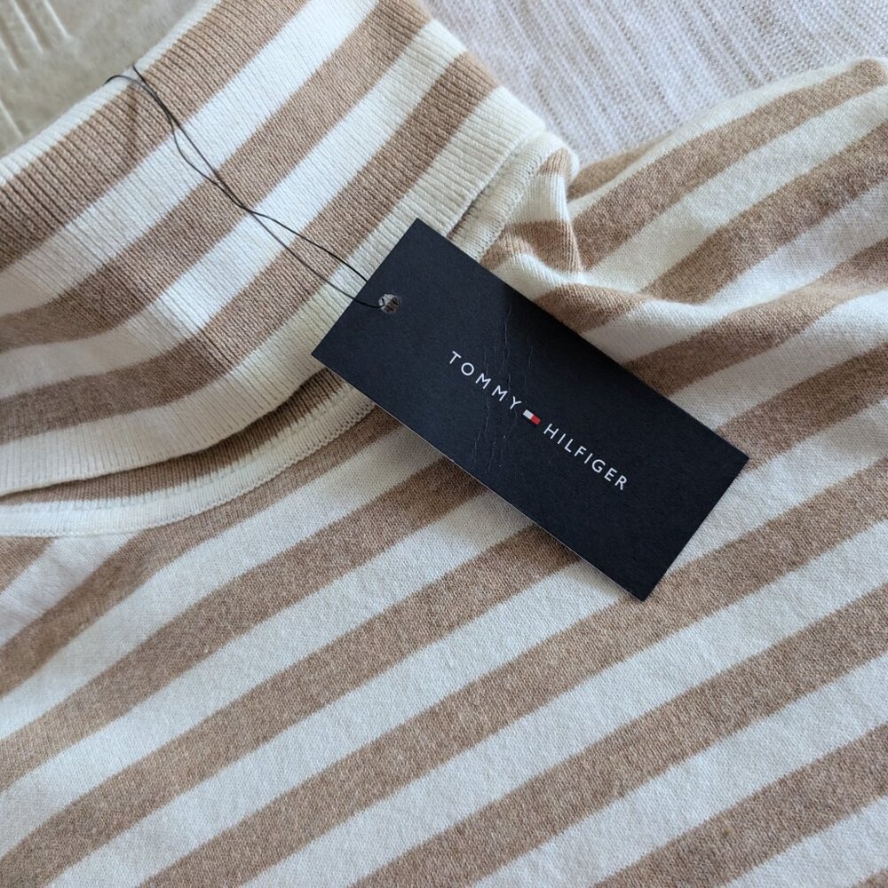 Tommy Hilfiger Beige & White Stripe long Sleeve Turtle Neck Size M- NWT